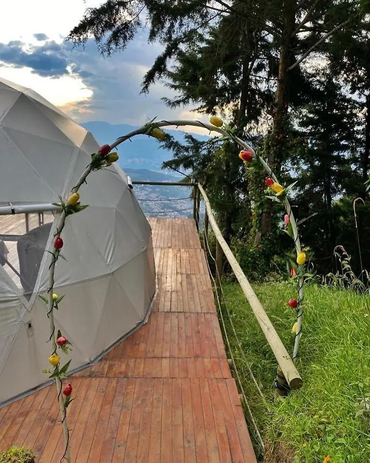 Cabañas y Glamping KAWSAY Apartamento Medellín 0*,